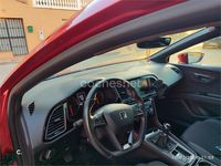 Usado Seat Leon FR 125 CV (91 kW) 2018 Granate Berlina