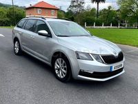 Usado Skoda Octavia Ambition 150 CV (110 kW) 2018 Gris / plata Familiar