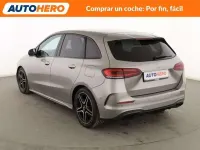 Usado Mercedes B200 AMG line 150 CV (110 kW) 2021 Gris Utilitario
