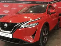 Usado Nissan Qashqai N-Connecta 140 CV (102 kW) 2021 Rojo sólido SUV