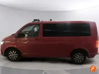 Usado VW Multivan 198 CV (145 kW) 2021 Rojo Monovolumen