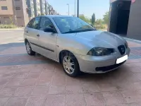 Usado Seat Ibiza Reference 100 CV (73 kW) 2005 Azul Utilitario
