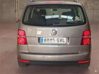 Usado VW Touran Edition 105 CV (77 kW) 2010 Gris / plata Monovolumen