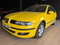 Usado Seat Leon 90 CV (66 kW) 2004 Amarillo Utilitario