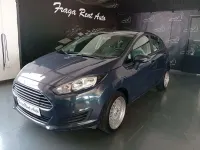 Usado Ford Fiesta 82 CV (60 kW) 2015 Gris Utilitario