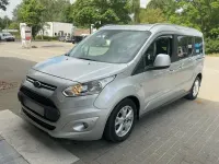 Usado Ford Grand Tourneo Connect Titanium 120 CV (88 kW) 2015 Gris plata Monovolumen