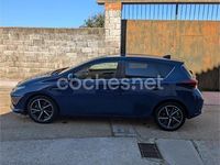 Usado Toyota Auris Hybrid Edition 136 CV (100 kW) 2018 Azul Berlina