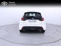 Usado Toyota Yaris 125 CV (91 kW) 2023 Blanco Utilitario
