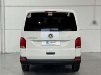 Usado VW Caravelle Comfortline 150 CV (110 kW) 2023 Blanco Monovolumen