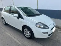 Usado Fiat Punto Easy 95 CV (69 kW) 2013 Blanco Utilitario