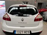 Usado Renault Mégane Authentique 100 CV (73 kW) 2011 Blanco Berlina