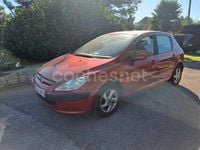 Usado Peugeot 307 90 CV (66 kW) 2005 Granate Berlina