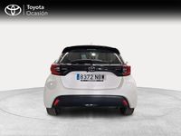Usado Toyota Yaris Hybrid Active 116 CV (85 kW) 2025 Blanco Berlina