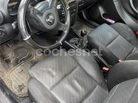 Begagnad Seat Leon Stella 110 HK (80 kW) 2004 Svart Halvkombi