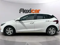 Usado Hyundai i20 100 CV (73 kW) 2021 Blanco Utilitario
