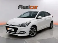 Usado Hyundai i20 84 CV (61 kW) 2015 Blanco Berlina