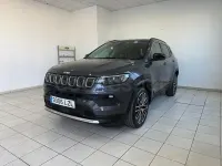 Usado Jeep Compass Limited 130 CV (95 kW) 2022 Gris / plata SUV