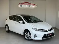 Usado Toyota Auris Business Edition 124 CV (91 kW) 2015 Blanco Berlina