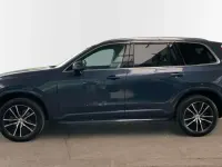 Używany Volvo XC90 Momentum 235 KM (172 kW) 2021 SUV