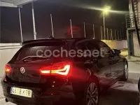 Usado BMW 118 Sport Line 136 CV (100 kW) 2019 Negro Berlina