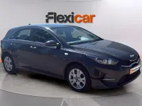 Usado Kia Ceed 136 CV (100 kW) 2023 Azul Utilitario