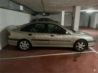 Usado Renault Laguna 110 CV (80 kW) 2000 Beige Berlina