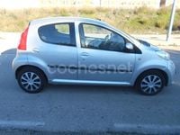 Usado Peugeot 107 68 CV (50 kW) 2007 Gris / plata Utilitario