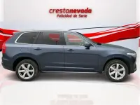 Usado Volvo XC90 Momentum 235 CV (172 kW) 2022 Azul SUV