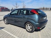 Begagnad Ford Focus Trend 100 HK (73 kW) 2003 Grön Sedan