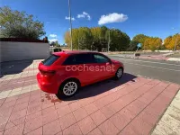 Usado Audi A3 Attraction 105 CV (77 kW) 2014 Rojo Berlina