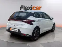 Usado Hyundai i20 84 CV (61 kW) 2022 Blanco Utilitario