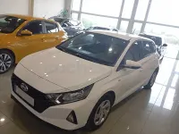 Usado Hyundai i20 100 CV (73 kW) 2021 Blanco Utilitario