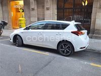 Usado Toyota Auris Hybrid Edition 136 CV (100 kW) 2018 Blanco Berlina