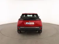 Usado Peugeot 2008 Active 102 CV (75 kW) 2020 Rojo SUV