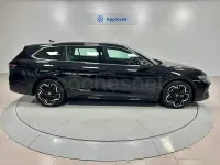 Usado VW Passat R-line 150 CV (110 kW) 2025 Negro Familiar