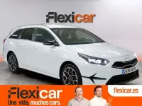 Usado Kia Ceed Style 101 CV (74 kW) 2025 Blanco Utilitario
