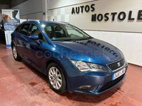 Usado Seat Leon Style Plus 110 CV (80 kW) 2016 Azul Familiar