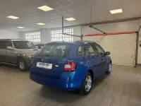 Usado Skoda Fabia Style 90 CV (66 kW) 2017 Azul Familiar