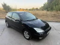 Usado Ford Focus Trend 100 CV (73 kW) 2003 Negro Berlina