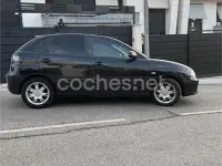 Usado Seat Ibiza 100 CV (73 kW) 2006 Negro Utilitario