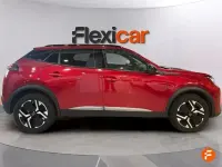 Usado Peugeot 2008 Active 100 CV (73 kW) 2023 Rojo SUV