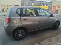 Usado Chevrolet Aveo LS 101 CV (74 kW) 2010 Gris / plata Berlina