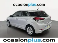 Usado Hyundai i20 90 CV (66 kW) 2015 Gris plata Utilitario