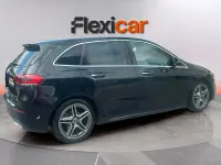 Usado Mercedes B180 116 CV (85 kW) 2022 Negro Utilitario