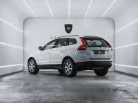Używany Volvo XC60 Momentum 205 KM (150 kW) 2010 Biały SUV