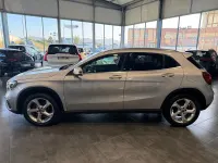 Usado Mercedes GLA200 136 CV (100 kW) 2017 Gris / plata SUV