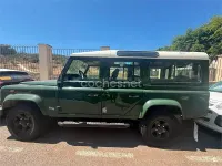Usado Land Rover Defender 122 CV (89 kW) 1999 Verde Familiar