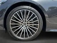 Usado Mercedes E300 AMG line 197 CV (144 kW) 2025 Gris Berlina