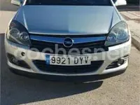 Usado Opel Astra GTC Sport 100 CV (73 kW) 2006 Gris / plata Berlina