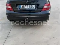 Usado Mercedes C200 Avantgarde 136 CV (100 kW) 2011 Negro Berlina
